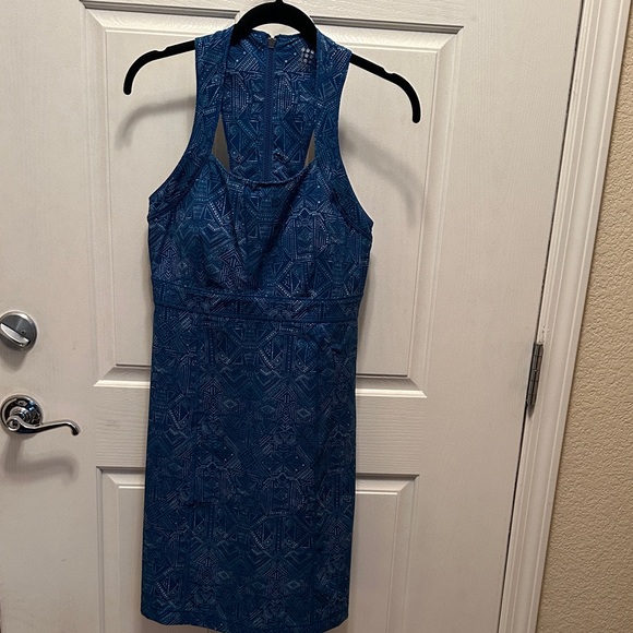 Title nine Dresses & Skirts - Title Nine Backless Blue & Teal Geometric Dress Size 4 Zippered Pocket